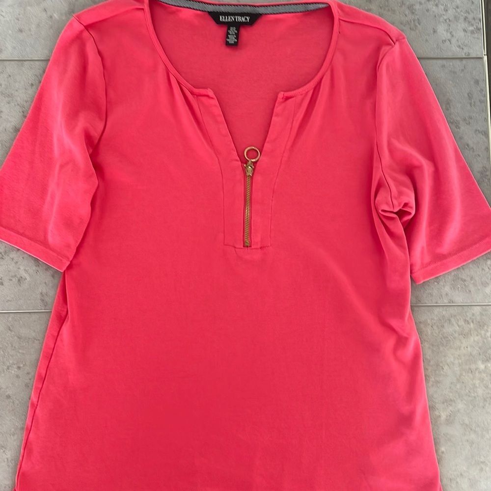 Ellen Tracy Coral-Pink Zip Front Short Sleeve Top